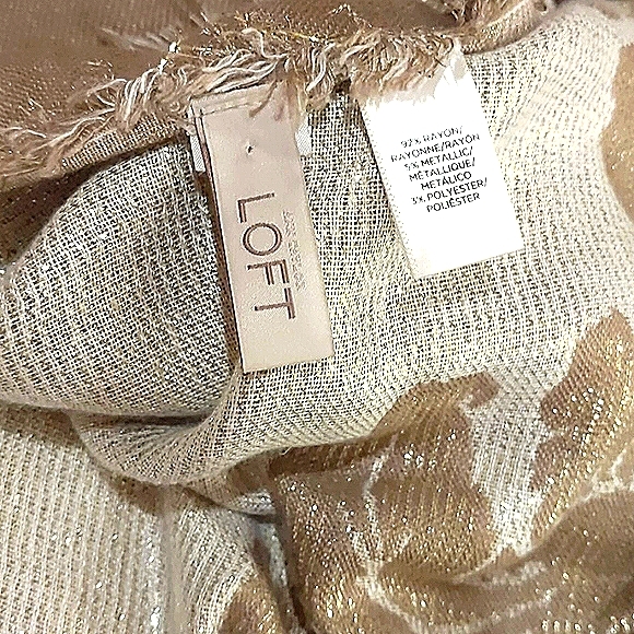 Loft Scarf - Picture 2 of 3